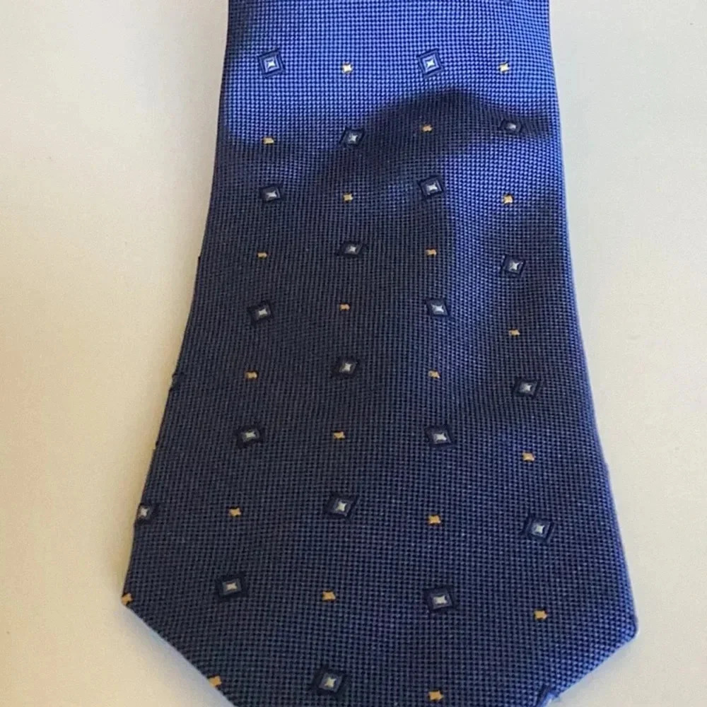 Land’ End Gold & Navy 100% Silk Handsewn Tie - Picture 3 of 7